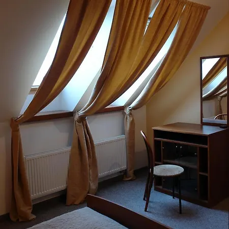 Hotel Pod Hradom Trenčín Zewnętrze zdjęcie